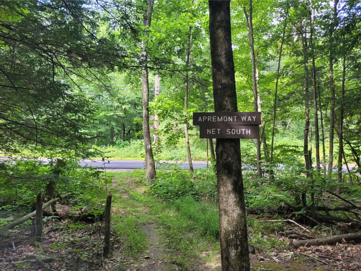 Trail sign on the NET